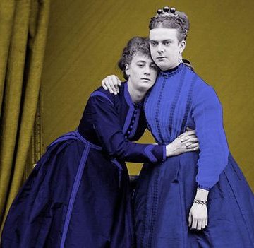 Incredible drag queens from history