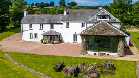 Roscoe Rogers and Knight Monnow Valley Studios